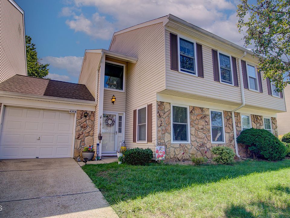 1st image of 437 Belford Rd #437B