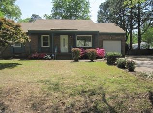 62 Saunders Rd, Newport News, VA 23601