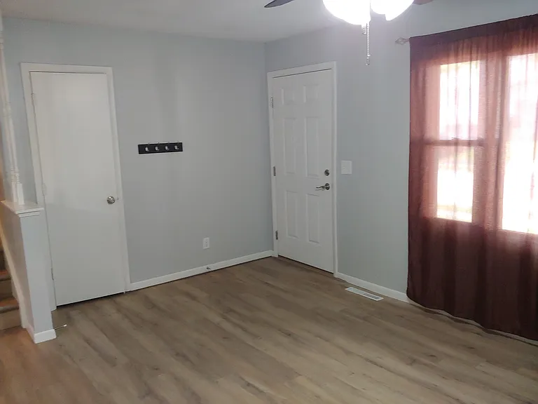 3121 Westmar Dr — Photo 7