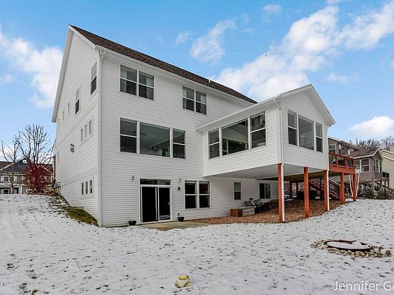 2nd image of 314 Sycamore Way Dr SE