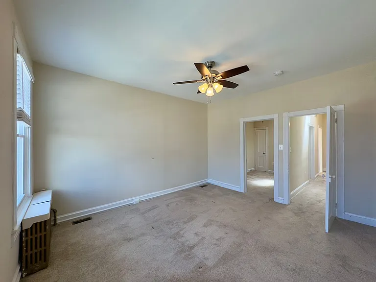 311 S East Ave — Photo 16