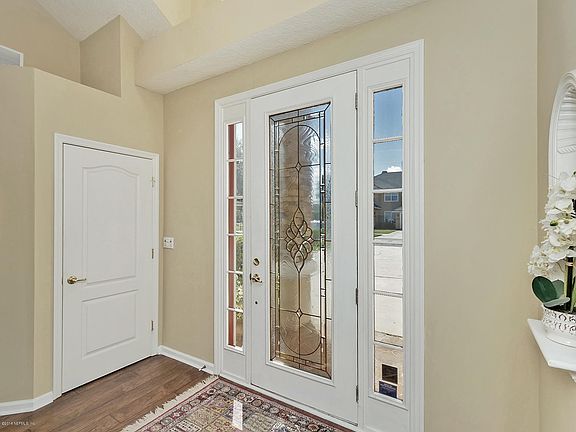 4th image of 3527 Shady Woods St E