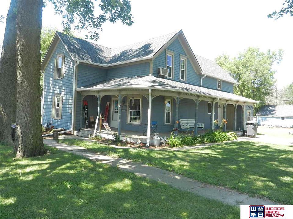1st image of 250 W 2nd St