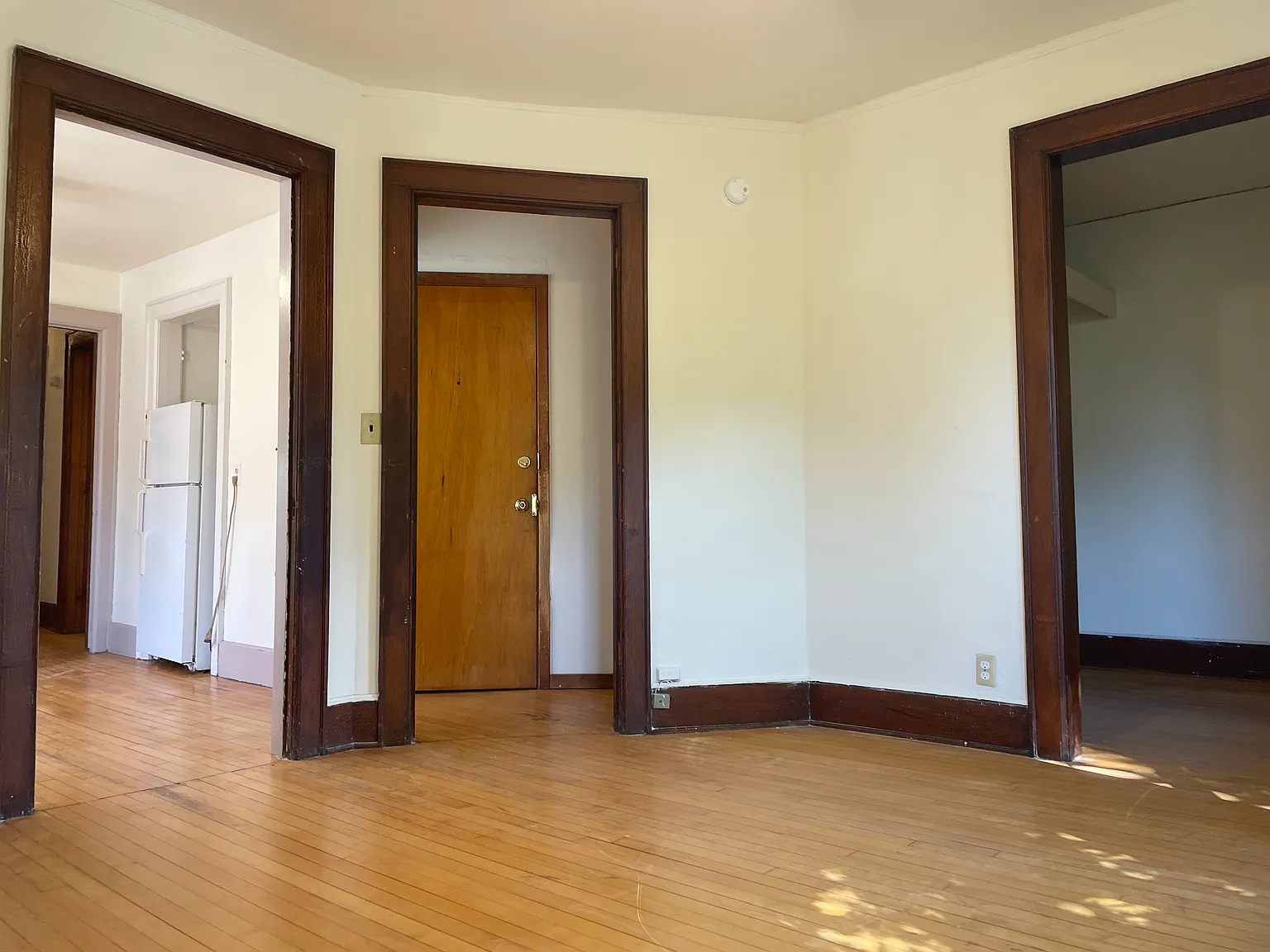 4 bed, 1243 sqft, $1,695 — Photo 4