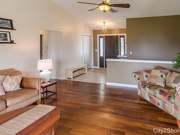 3rd image of 11426 Hunters Meadow Dr