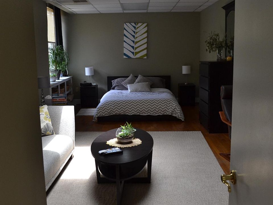 2 large sky lights in this apartment