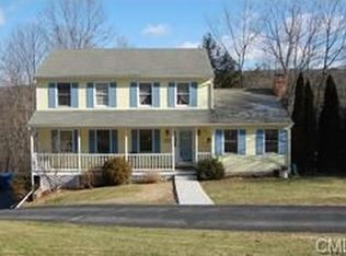 194 Thoreau Dr, Shelton, CT 06484