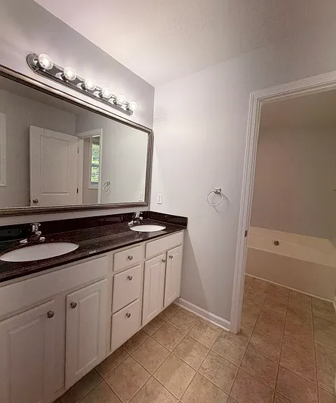 317 Blythe Creek Dr — Photo 18