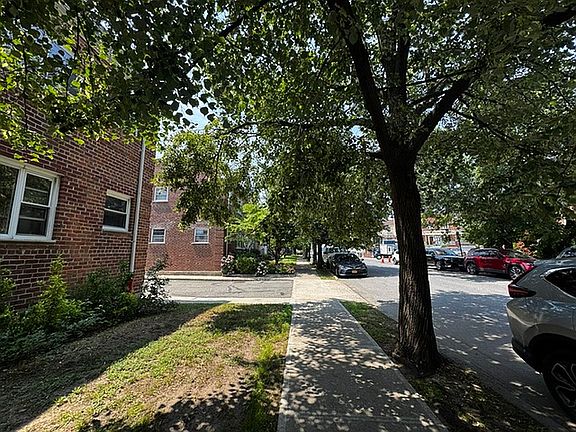 3rd image of 1545 Independence Ave #1B