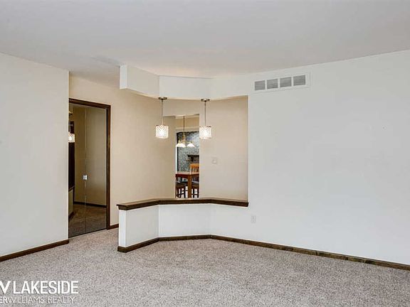 5th image of 14145 Lakeshore Dr