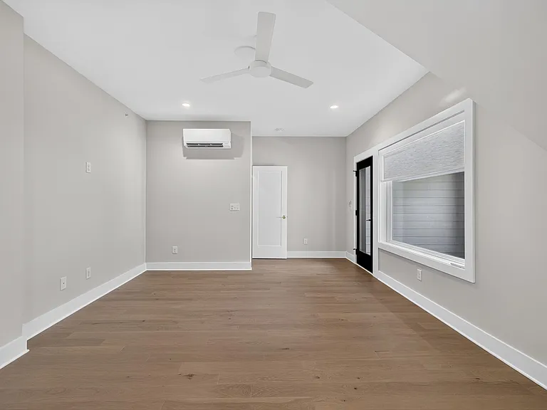 407 Chatham View Rd — Photo 49