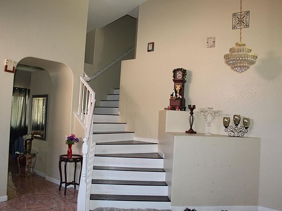 3rd image of 9073 Willowberry Way