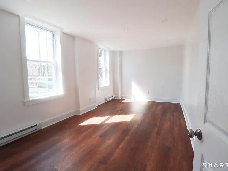 156 Garfield Ave — Photo 19