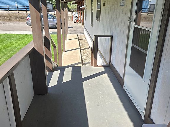 3rd image of 2235 9th St W