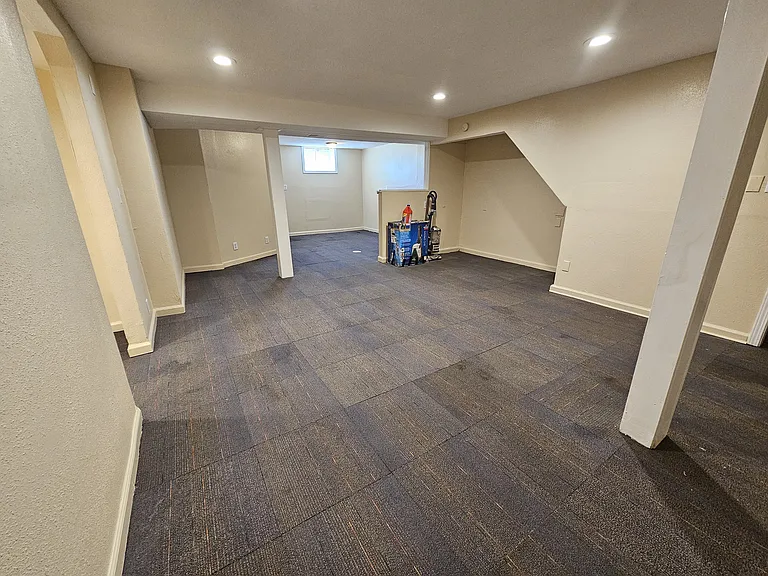 3147 Cleveland Ave — Photo 45