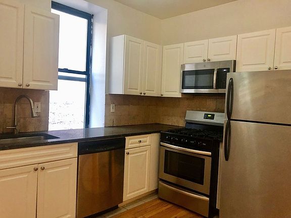 2nd image of 252 Fort Washington Ave #25