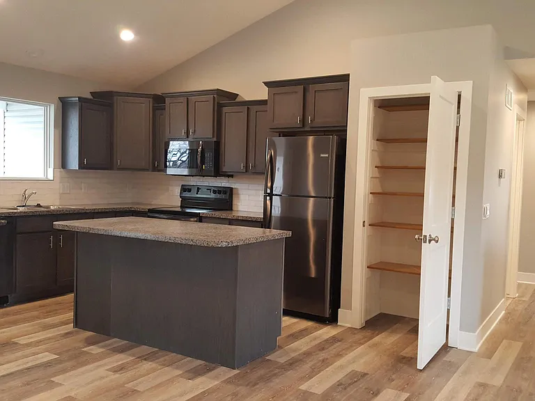5128 Betty Lou Blvd — Photo 4