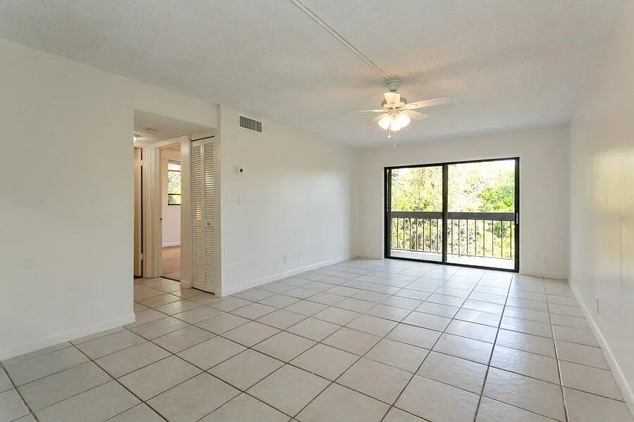 1720 N Congress Ave #305