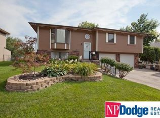 11123 Y St, Omaha, NE 68137