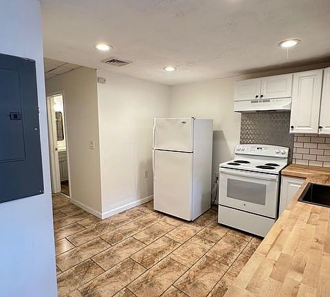 3rd image of 298 298/300 9th St #2