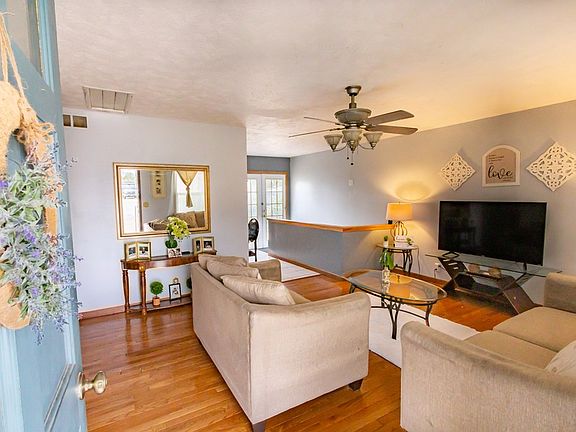 4th image of 809 Garden Ave