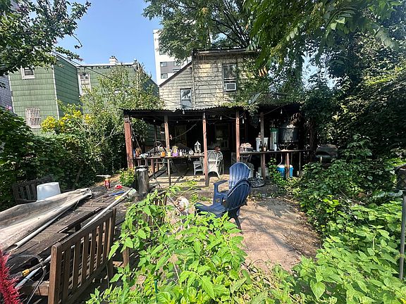 4th image of 40-37 27th St #1