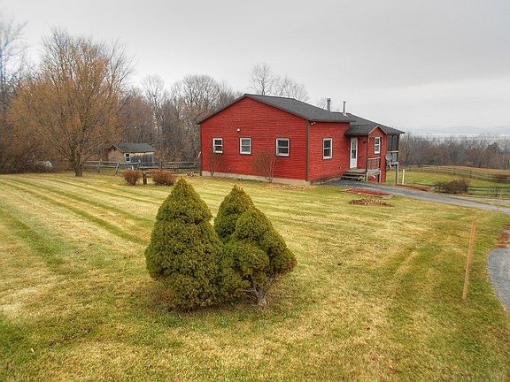 3rd image of 6 Sandbar Heights Dr