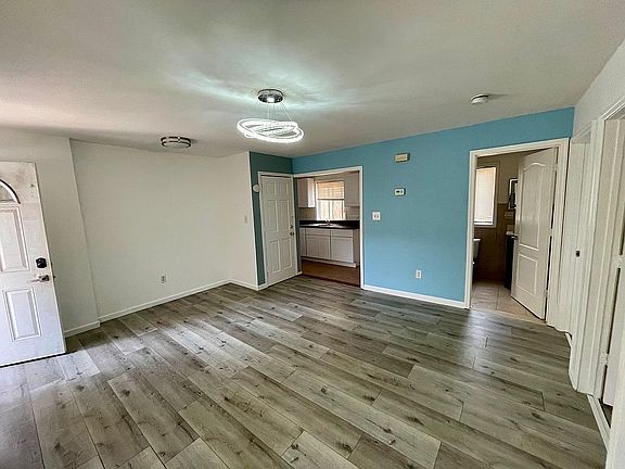 4th image of 291 Atkins Ave