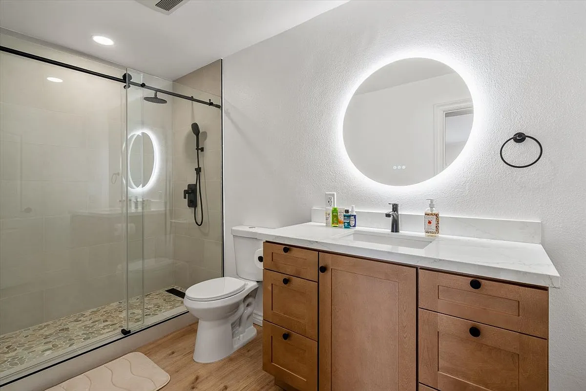 2 bed, $3,550 — Photo 4
