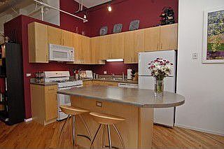 Kitchen w/island & great storage