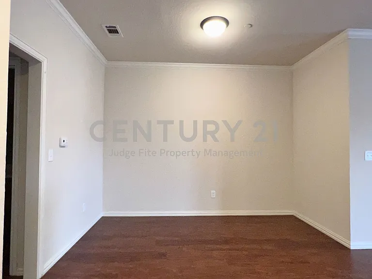 420 W Franklin St #10 — Photo 7