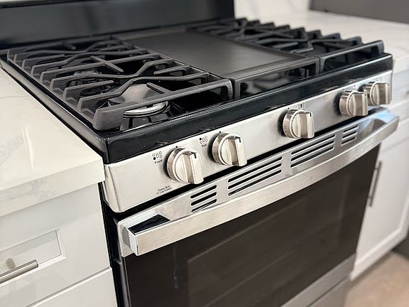 4th image of 934 S Saint Andrews Pl #2