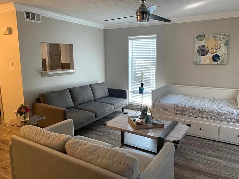 6402 Del Monte Dr #121 — Photo 9