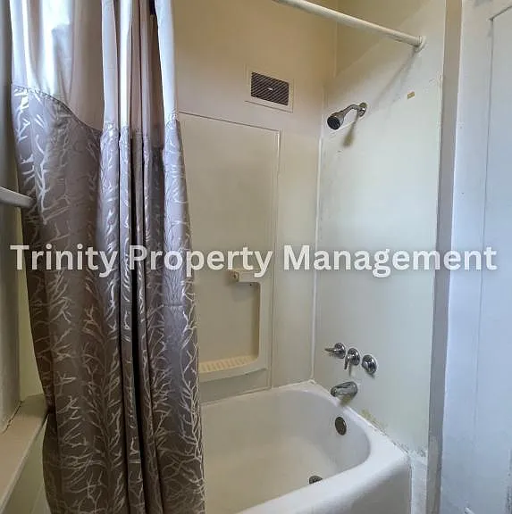 306 Byrd Ln — Photo 7