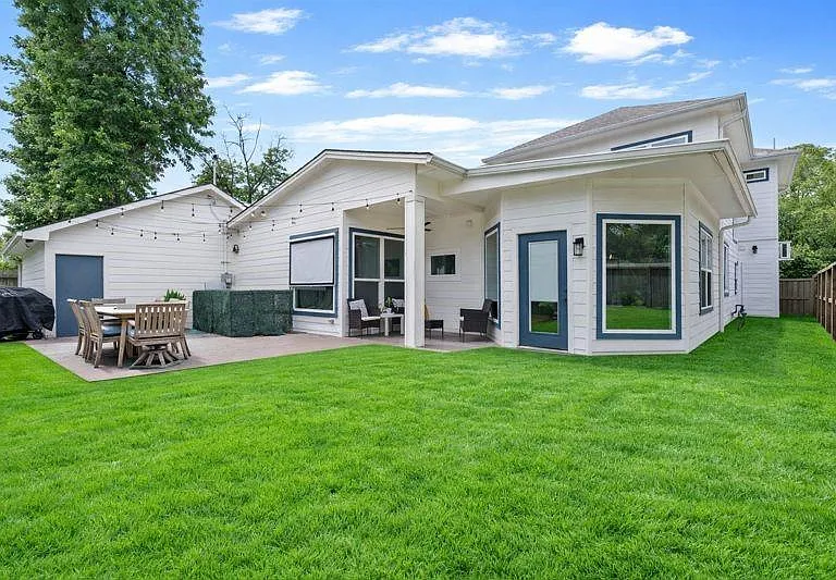 4503 McKinney St — Photo 3