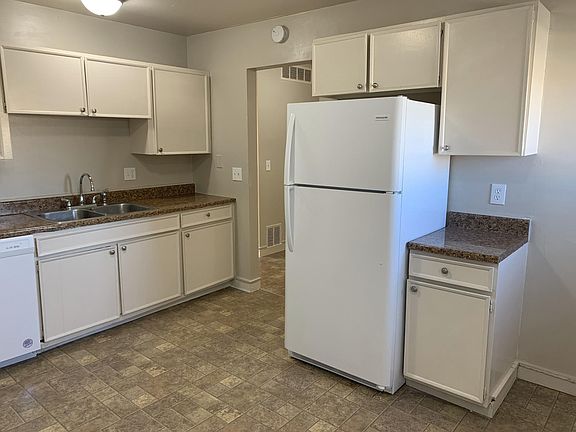 5th image of 2414 W Savannah St