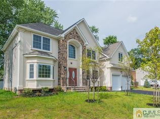 14 Walker Ave, Edison, NJ 08820