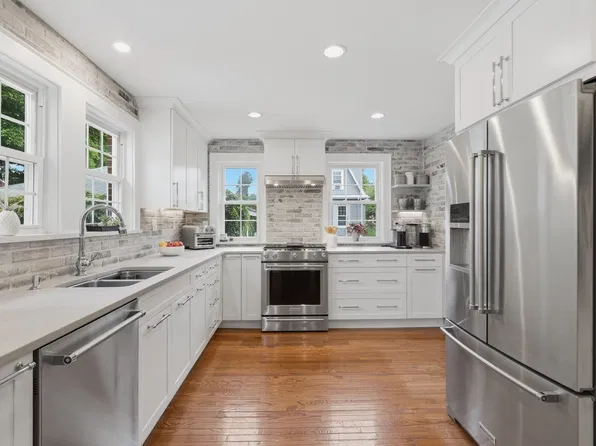 66 Damon Rd, Medford, MA 02155