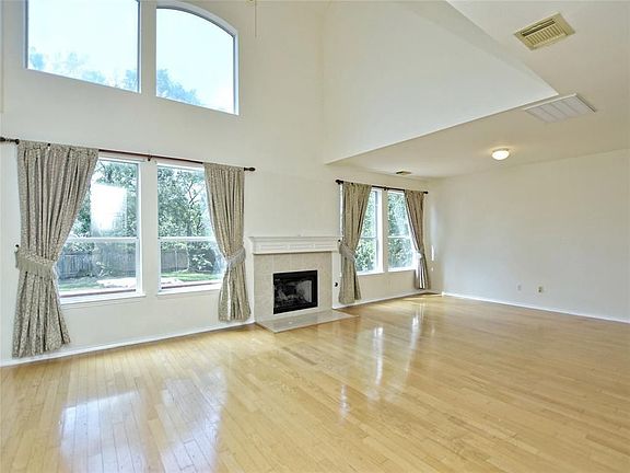 4th image of 9019 Mountain Mist Ln