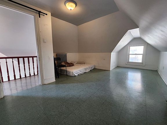 3rd image of 277 Bronson Ave #5