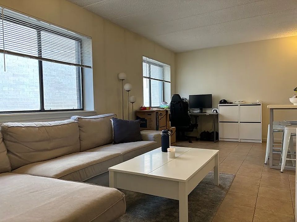 1st image of 2927 24th Ave APT 2B