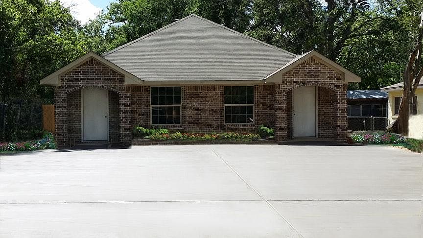 2 BR/2BTH Duplex