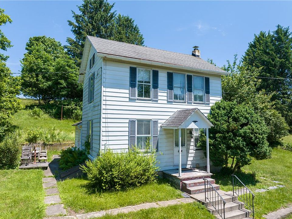 1st image of 2530 5th St