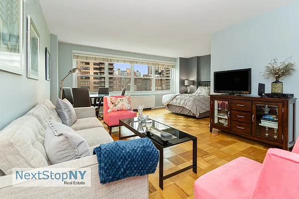 Sold by NextStopNY | media 1