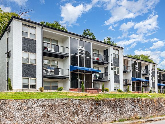 2nd image of 3850 Washington Ave #2