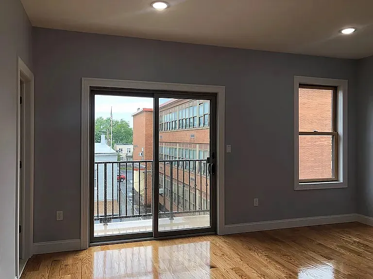 449 Mallory Ave #2 — Photo 7