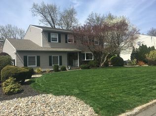 4 Tyler Pl, Nanuet, NY 10954