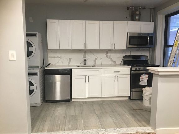 3rd image of 518 W 204th St APT 3
