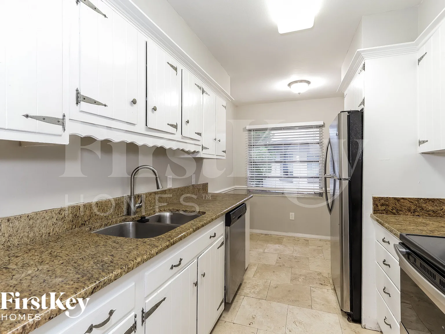 3 bed, 2.0 bath, 1572 sqft, $2,200 — Photo 4