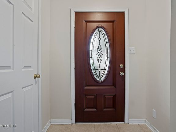3rd image of 1030 Del Norte Cir